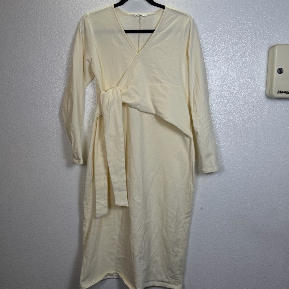 Peace Love World Women's Ivory Knit Tie
Waist Long Sleeve Dress Size M